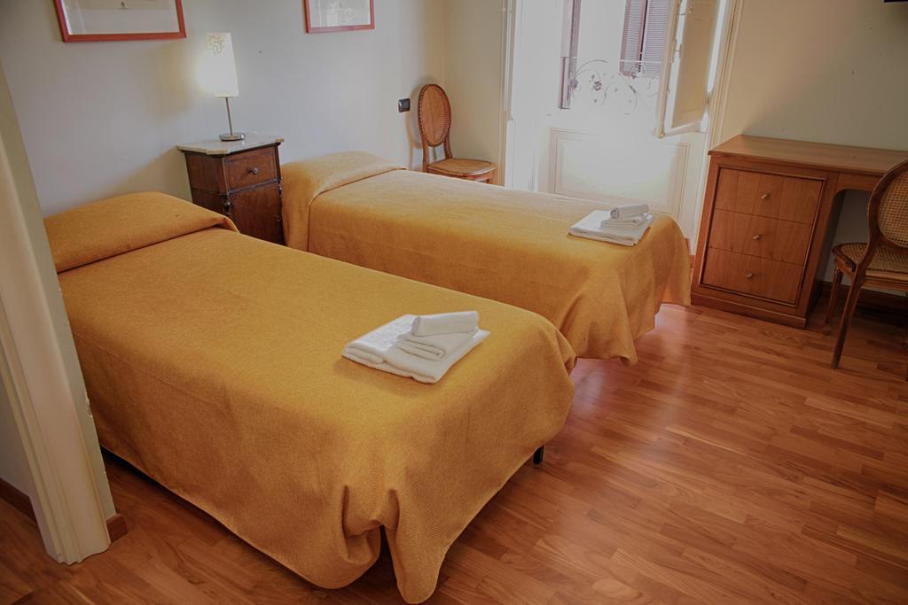 Hotel Domus Real Cardello Roma Camera foto