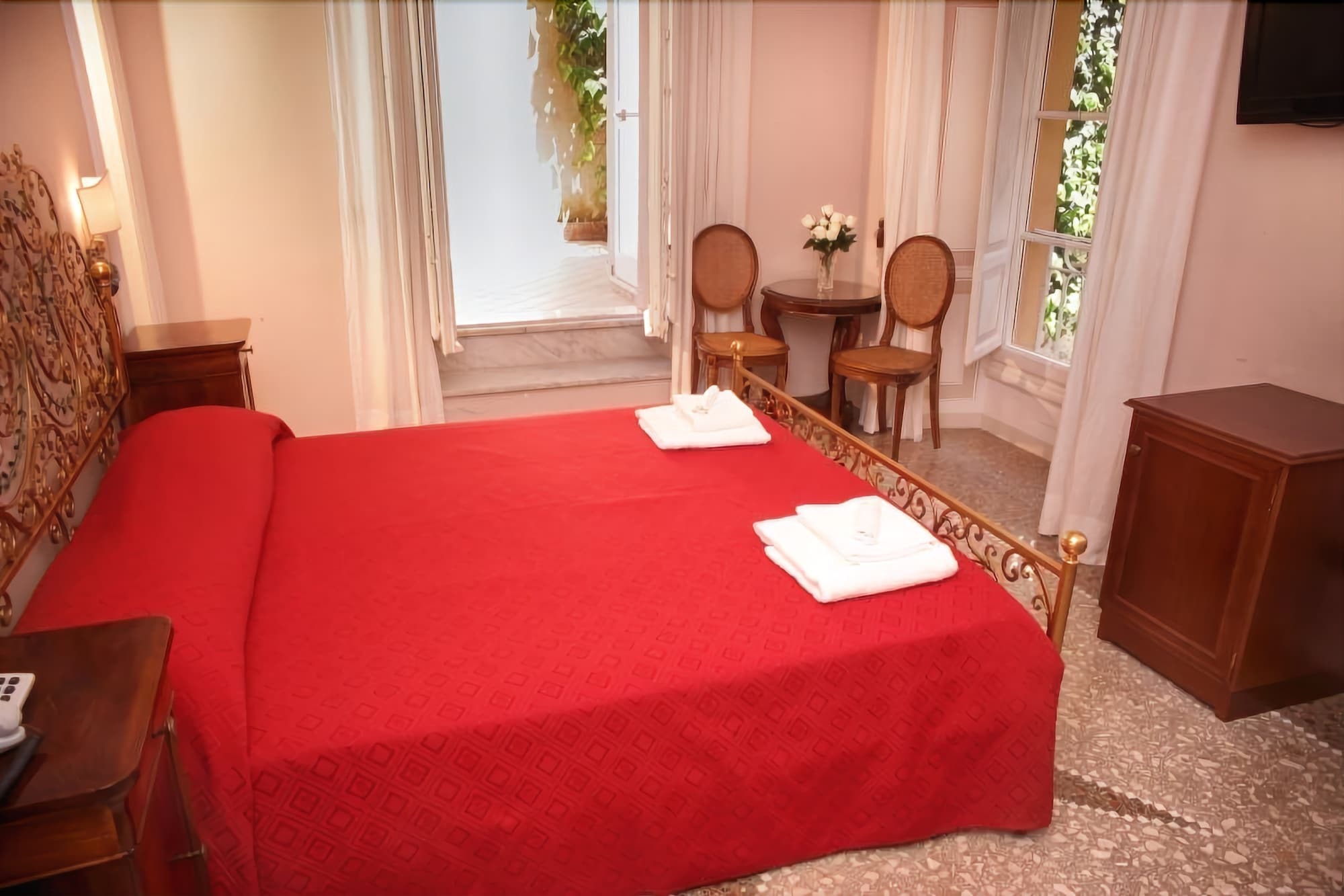 Hotel Domus Real Cardello Roma Esterno foto